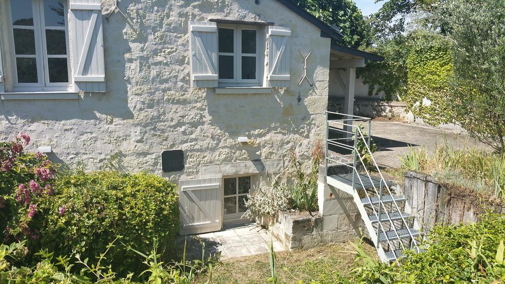 Gite Chateau De Chaintres Dampierre-sur-Loire 外观 照片